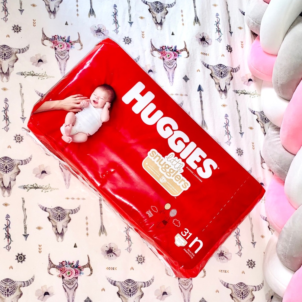 Huggies Snugglers Newborn Diapers